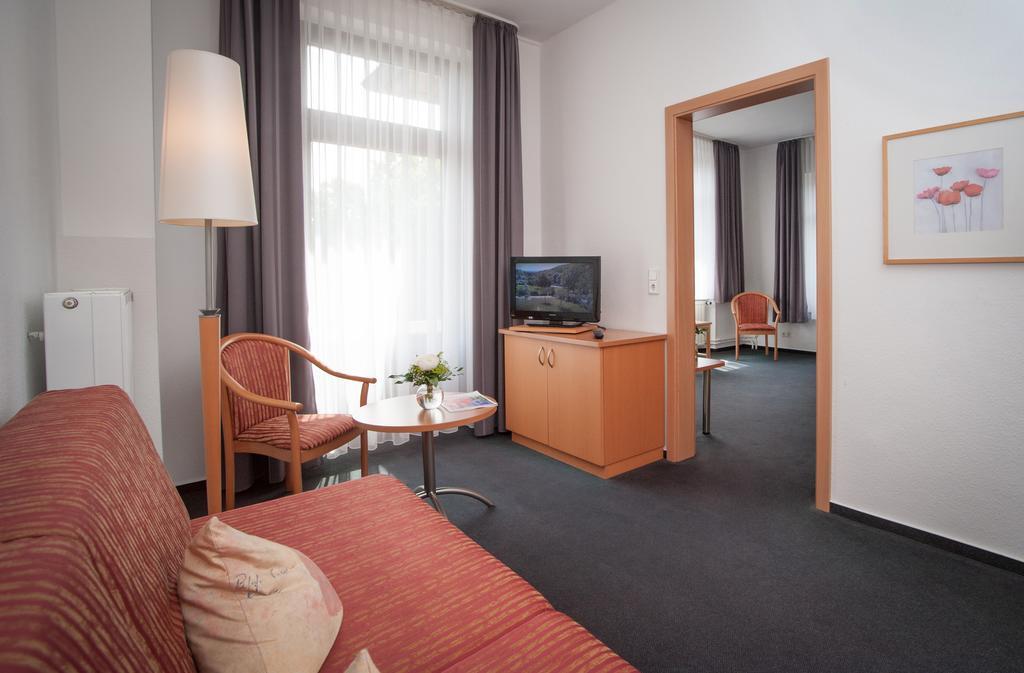 Hotel Hollmann Halle  Екстериор снимка