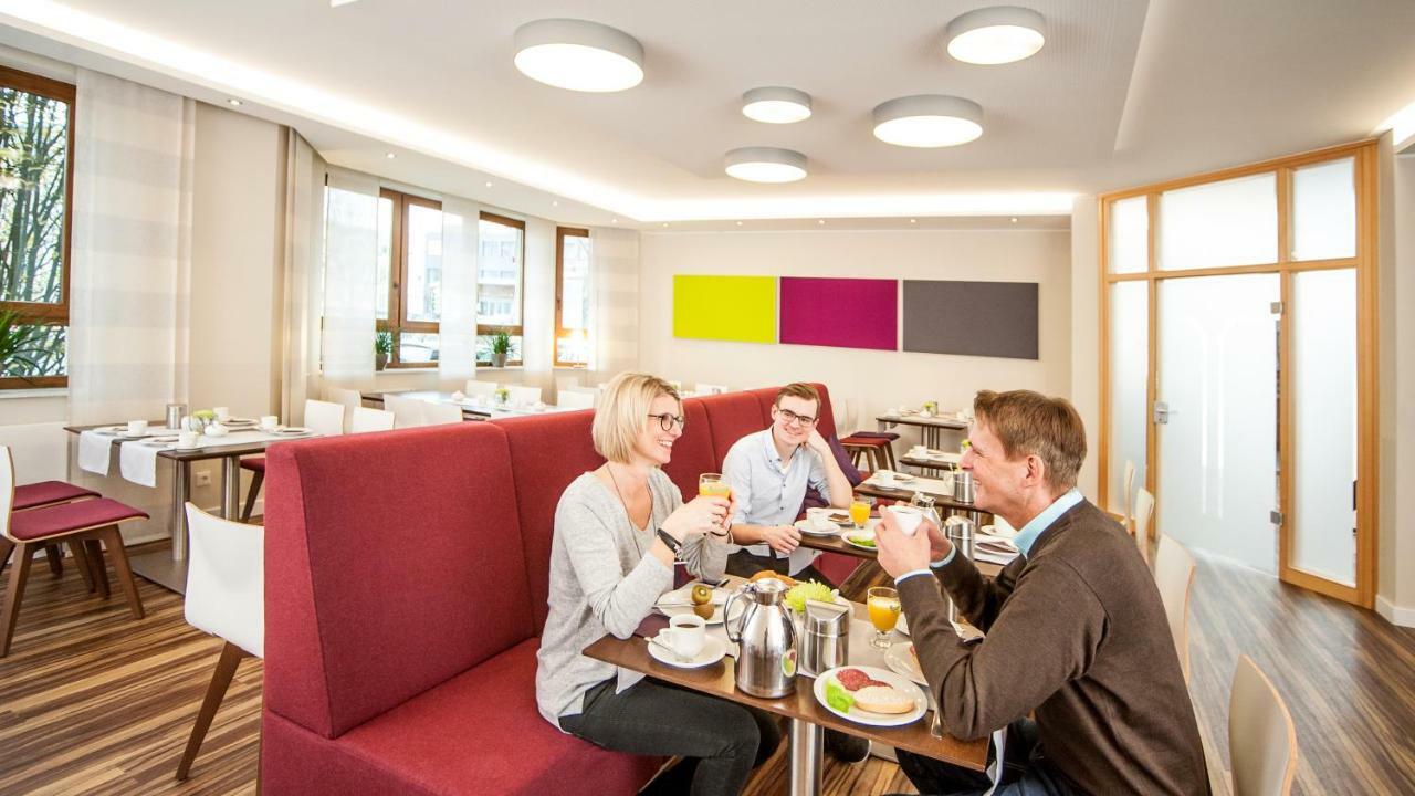Hotel Hollmann Halle  Екстериор снимка